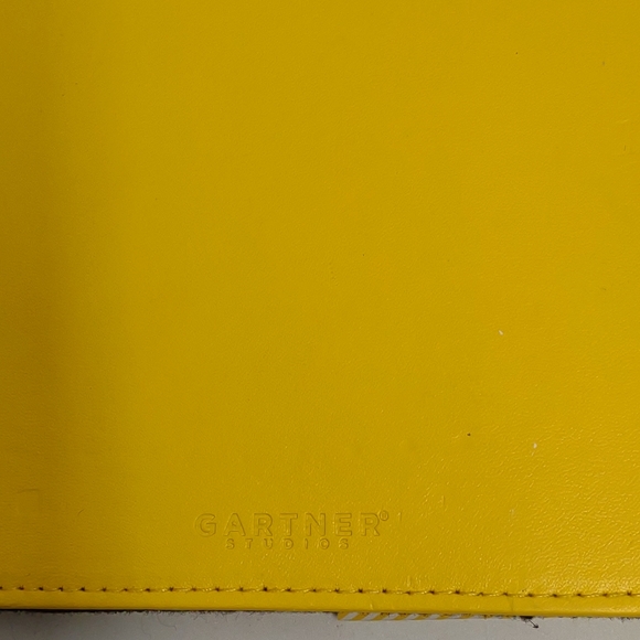 Gartner Studios Yellow Kindle, Nook Travel Tablet e-reader Cover + Bonus Notepad - Picture 7 of 7